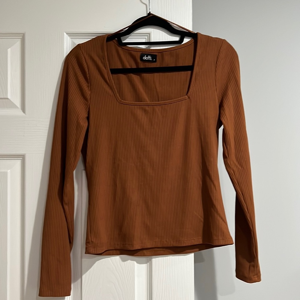 Long Sleeve Squared Scoop Neck Top